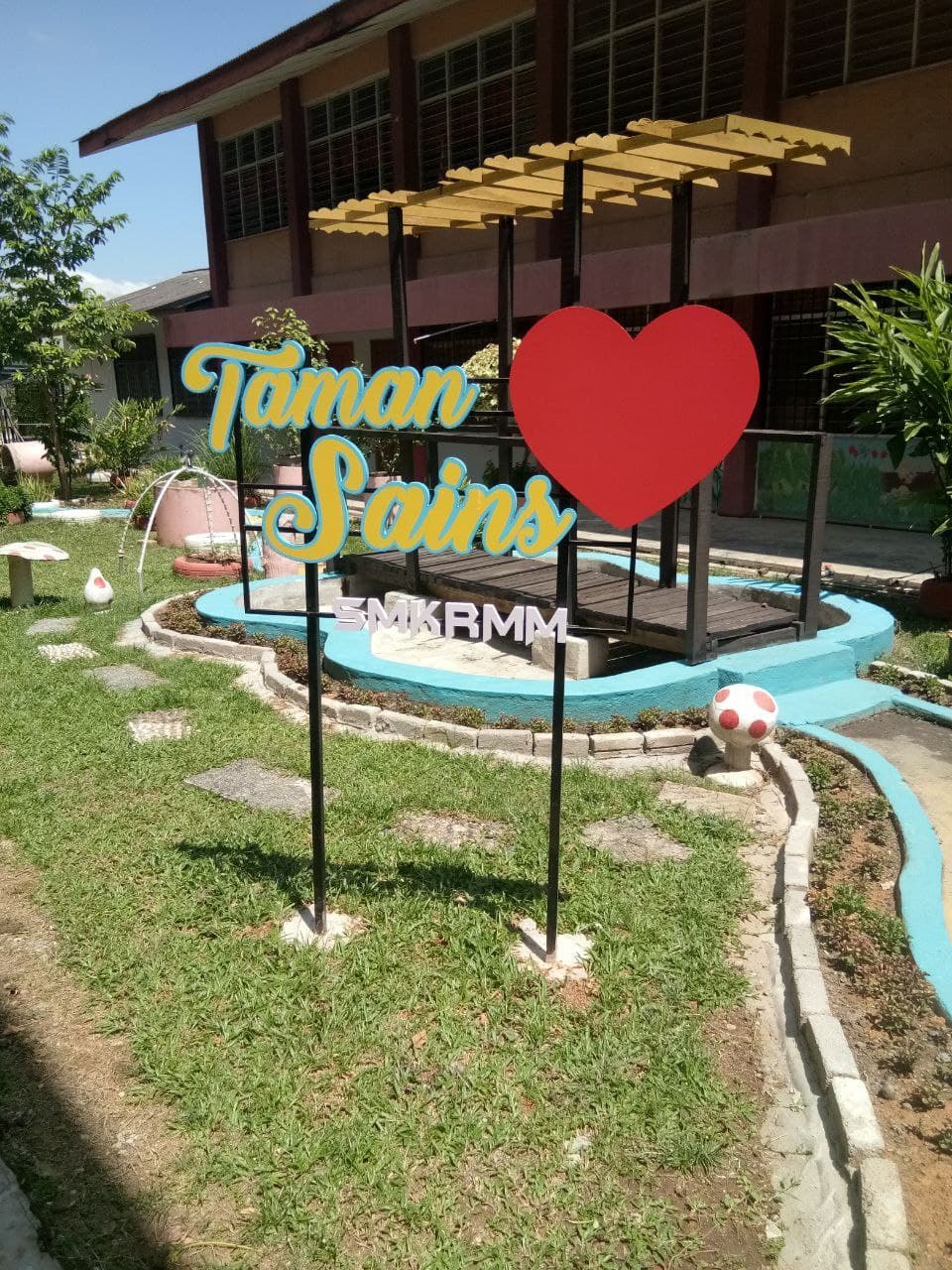 TAMAN SAINS